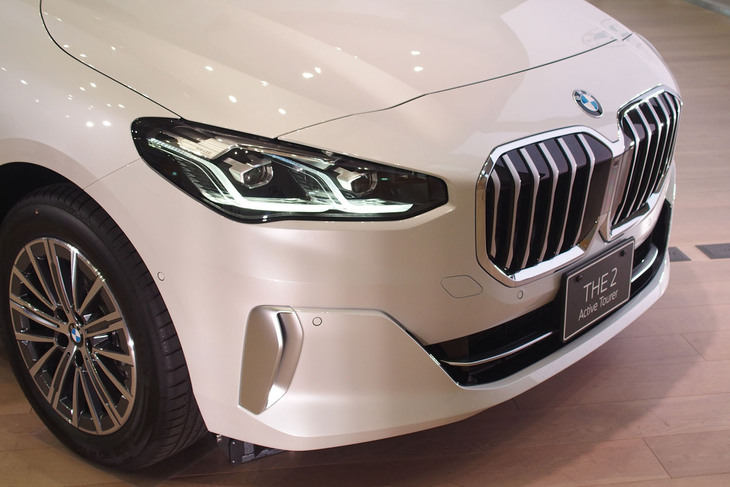 218iアクティブツアラー エクスクルーシブ（フロントマスク）