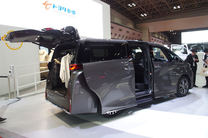 トヨタ・ヴェルファイア スぺーシャスラウンジ コンセプト