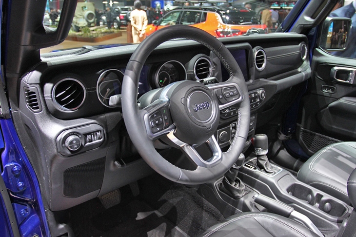 ジープ・ラングラー（インテリア）