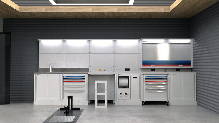 3D Betaの受注から納入・設置までの工程はおおよそ以下のようになる（カッコ内は各工程に要する期間）。手始めは3D Beta Japanのスタッフが顧客のアイデアや要望を聞き、設置場所を現地確認（1～2週間）。イタリアで基本となるプランを3Dレンダリングにて作成（1～2週間）した後、それをベースに具体的な仕様を詰めるイメージディスカッションを実施（2～3週間）。決定した最終プランにしたがってイタリアの工場でガレージウエアを製造（約5週間）。完成品を日本に向けてジェノバ港から海上輸送（約7週間）し、到着後に設置・施工する（約2週間）。