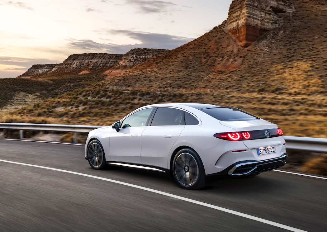 メルセデス・ベンツが電気自動車版の新型「Cクラス」を発表 航続距離は