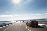 新型「インプレッサ」に採用された新世代のプラットフォームやデザインコンセプトは、クロスオーバーモデルの新型「XV」など、他のモデルにも順次取り入れられていく予定となっている。