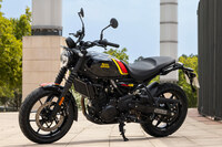 ロイヤルエンフィールドが新型バイク「ゲリラ450」発表　スリムで軽快なネイキッドスポーツの画像