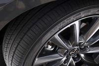 高精度なシリカを均一に分散した「アドバンdB V552」。ウエット性能についても、相反する燃費性能との両立が高いレベルで実現されている。