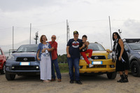 写真左のクルマは「DAIHATSU」ステッカーを2枚もフロントに貼っている。イタリア撤退から7年が経過しても、これだけファンに愛されているとは。