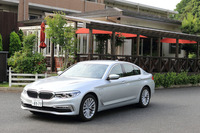 BMW 530e iパフォーマンス ラグジュアリー
