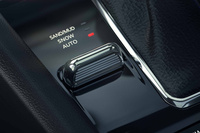 「ジープ・コンパス」に150台の限定モデル「ロンジチュード4×4」が登場の画像