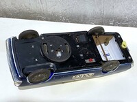 底面。危険な加工部分が見当たらないのは見事。