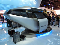 ベルヘリコプターは、“エアタクシー”のサービスを疑似体験できるシミュレーターを出展した。