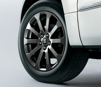 専用内外装の特別な「スズキ・エスクード」登場の画像