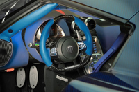 「アゲーラR」のコックピット。