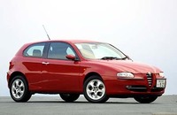 こちらは3ドアモデル。車重が1280kgになるほか、性能諸元、装備とも5ドアと同じ。価格は10.0万円安い285.0万円。（写真=難波ケンジ）