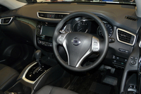 デザイン一新、日産が新型エクストレイルを発表の画像