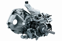 AGSのカット模型。5段MTに、クラッチおよびシフト操作を自動で行う電動油圧式アクチュエーターを組み合わせたものだ。（写真＝スズキ）