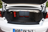 荷室容量は、ルーフの状態にかかわらず250リッターが確保される。