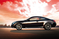 「スカイラインクーペ」に55台限定の特別仕様車の画像