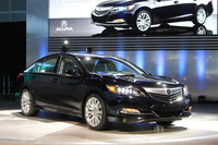 「アキュラRLX」