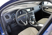 ボルボが「S60／V60／XC60」の安全装備を強化の画像