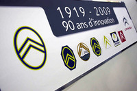 一角にはシトロエン・マークの変遷も。