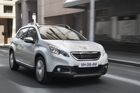 「プジョー2008 CROSSCITY（クロスシティ）」
    