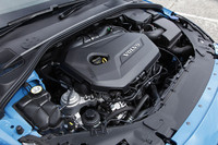 今回の「ポールスター・パフォーマンス・パッケージ」を導入できるのは「V40」「S60」「V60」「V70」の1.6リッター直4ターボ搭載車。今のところ2013年モデルのみがサービスの対象となっているが、2013年4月からは2011年モデル、2012年モデルにも対応となる。