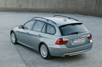 ベーシックな3シリーズのワゴン「BMW 320iツーリング」追加の画像