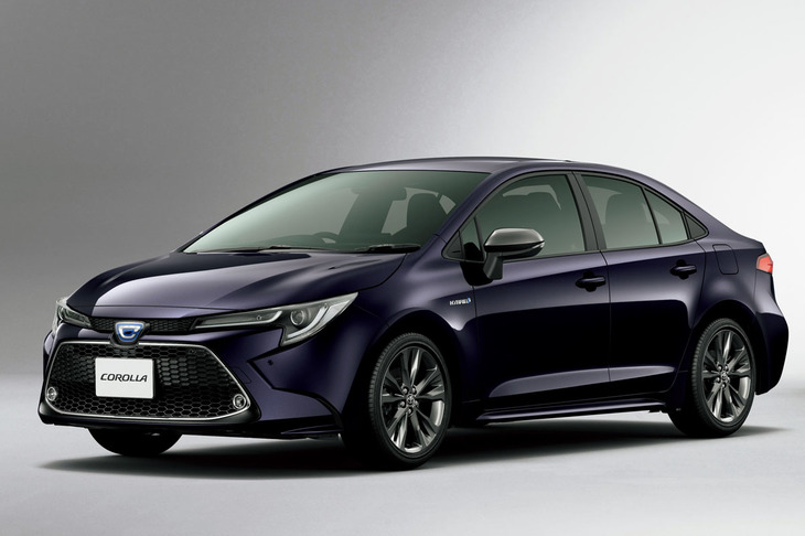 グローバルでの導入完了までに数年を要するという「トヨタ・カローラ」。国内向けには専用のボディーパネルを用意しているのと同様に、仕向け地ごとに細かなつくり分けが行われる。