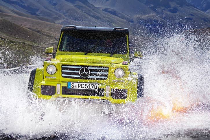 有償色の「エレクトリックビーム」が採用された「G550 4×4²」。