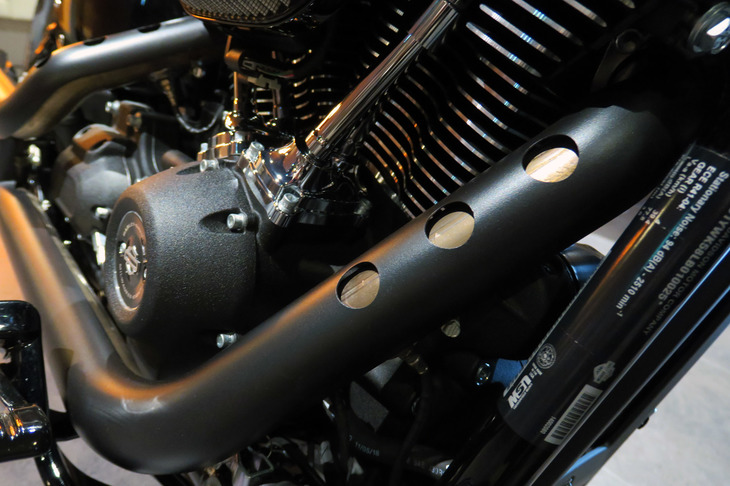 ハーレーダビッドソン・ローライダーS（マフラー）