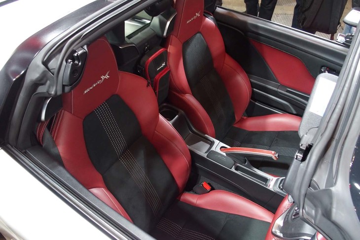 「S660モデューロX バージョン2019」のシート。ヘッドレストに「Modulo X」のロゴが入る。
