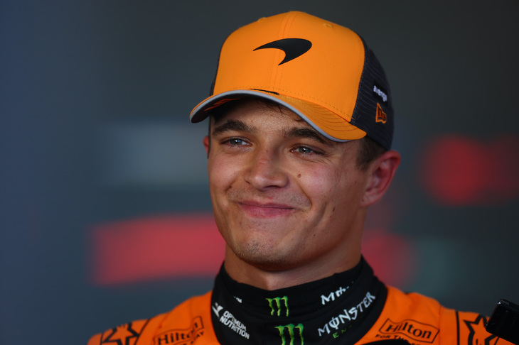 F1第8戦モナコGPを制したマクラーレンのランド・ノリス。開幕戦オーストラリアGP以来優勝から遠ざかり、その間にチームメイトのオスカー・ピアストリに選手権トップを取られたものの、モナコでの勝利でピアストリの3点差にまで詰め寄ることができた。（Photo=McLaren）