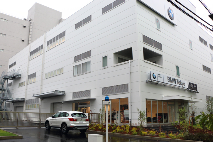 BMW TOKYO木場サービス・センターの外観