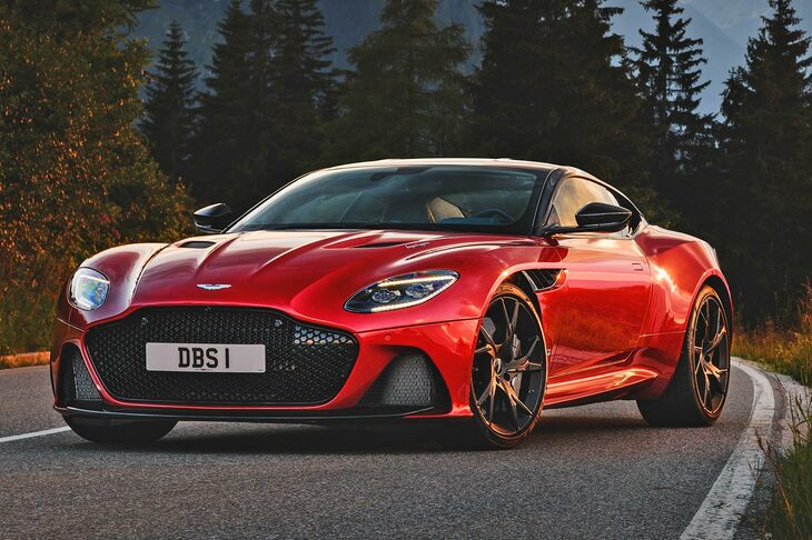 webCGほったが、昨今の“アストン過激化”の端緒にあると考えている「DBSスーパーレッジェーラ」。　
	ほった「もっと言うと、さらに以前のザガートとのコラボモデルあたりから、なんとなく今の路線の探りを入れていたような気がします」