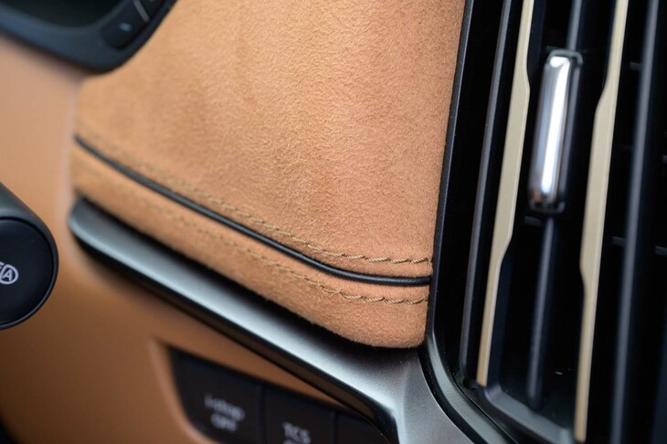 マツダCX-80 XDハイブリッド プレミアムスポーツ（インテリアトリム＆ステッチ）