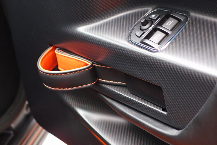 ヴァンテージGT8（ドアノブ）