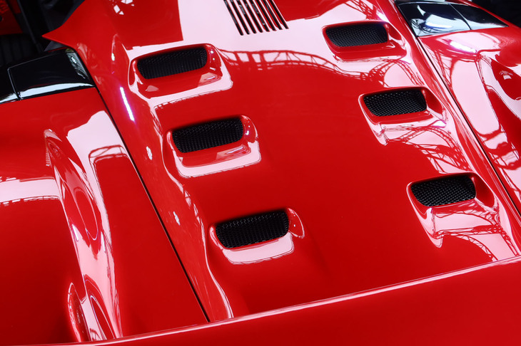 フェラーリF80（ボンネット）