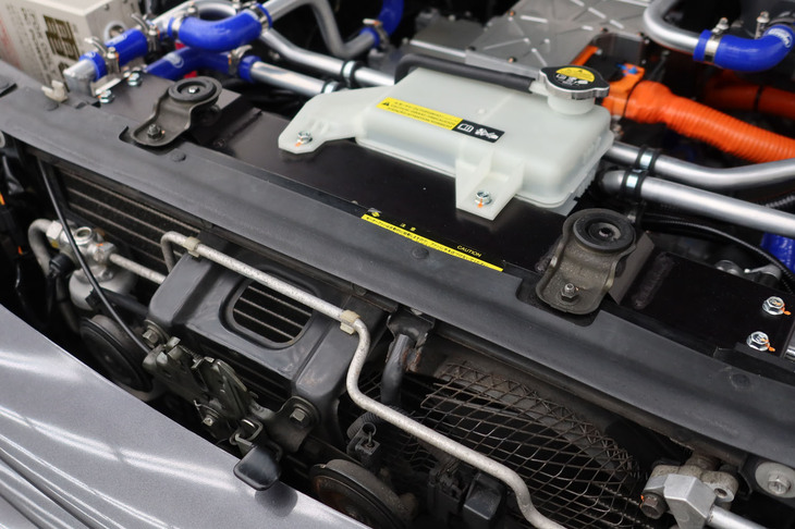 日産R32EV（フロントボンネット下のモータールーム）