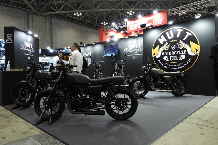 マットモーターサイクルズのブースの様子。
