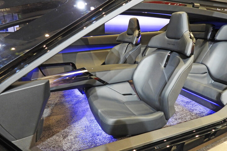 Honda 0 SALOON（サルーン）