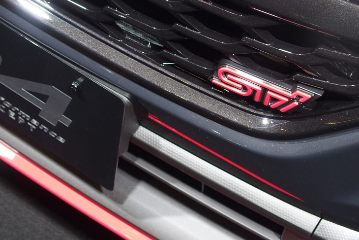 WRX S4 STIパフォーマンス コンセプト（エンブレム）