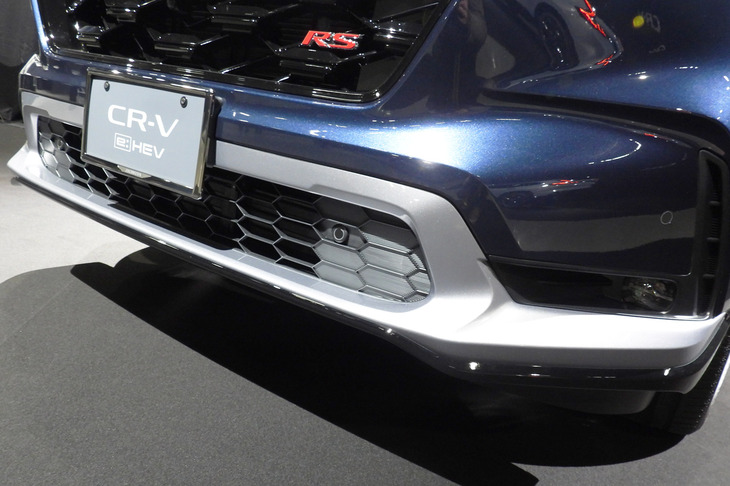 ホンダCR-V e：HEV RSブラックエディション ホンダアクセス用品装着車（フロントロアスカート）