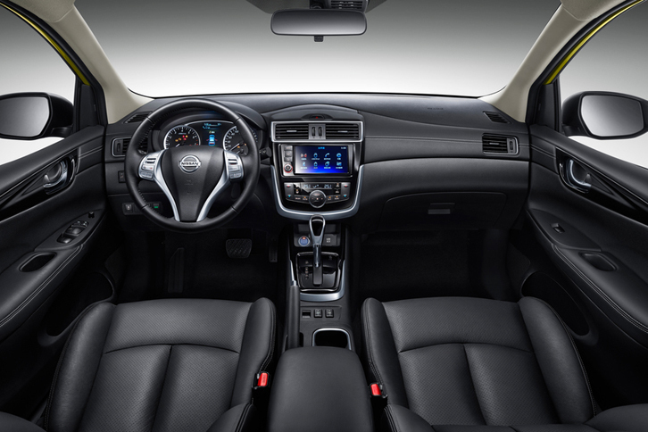 「ティーダ」のインテリア。