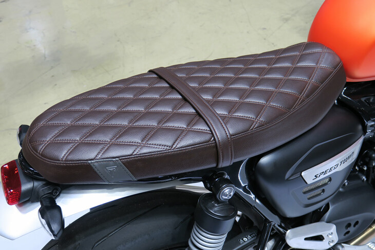 トライアンフ・スピードツイン1200