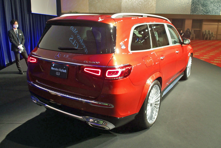 メルセデス・マイバッハGLS（リアビュー）