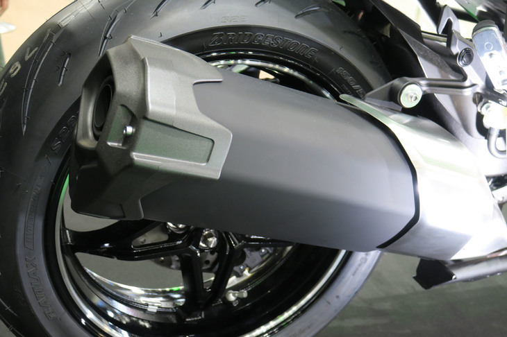 カワサキ・ニンジャH2 SX SE