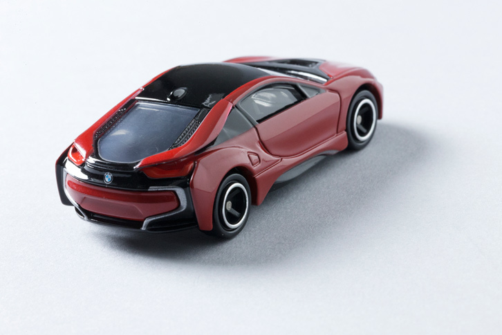 駆動用バッテリーの総電力量は7.1kWh。満充電の状態から、およそ35kmの距離を電気だけで走ることができる。（写真＝郡大二郎）