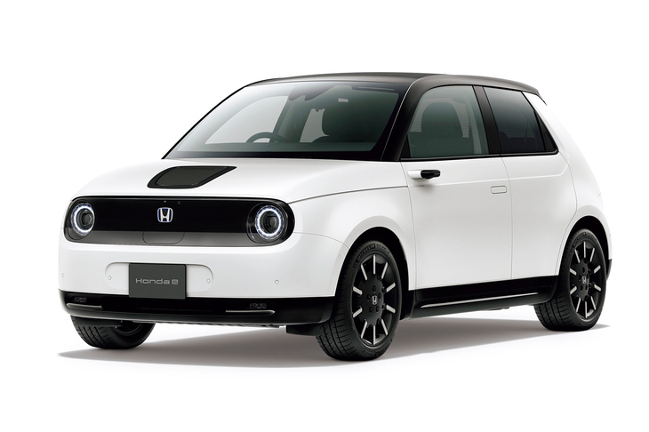 日欧で販売される都市型EVコミューター「ホンダe」。ゼネラルモーターズとの提携とは関係のない、ホンダ独自のEVである。
