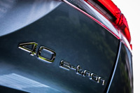 「Q4 e-tron」はアウディがコンパクトSUVセグメントに導入する初のEV。アウディの電動化戦略における重要なモデルに位置づけられている。今回は左ハンドルの欧州仕様車「Q4 40 e-tron Sライン」に試乗した。