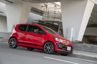 日本に導入される「up! GTI」は3ドアモデルのみ。ボディーサイズは全長×全幅×全高＝3625×1650×1485 mm、車両重量はジャスト1tとなっている。