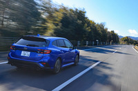 「EX」系のグレードには、運転支援システム「アイサイト」の中でも、より機能の充実した「アイサイトX」を装備。本文で紹介される機能に加え、ドライバーの異常を検知すると自動で減速・停止するデッドマン対応機能も備わっている。